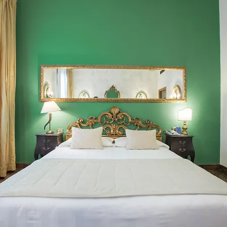 アマデウス ホテル 4*