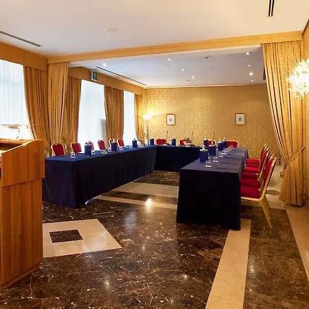 Hotell Amadeus 4*
