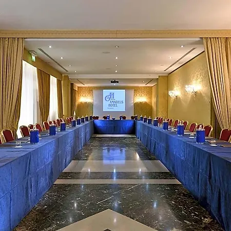 Amadeus Hotell 4*