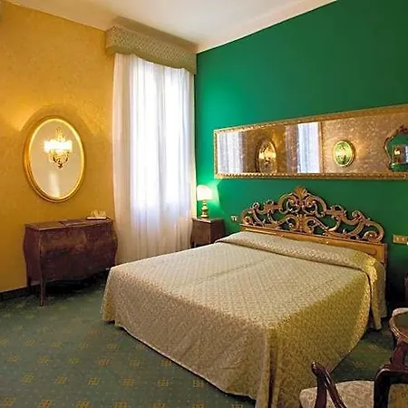 Amadeus 4* Venedig