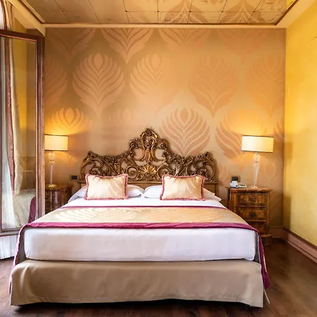 Amadeus Hotel 4*